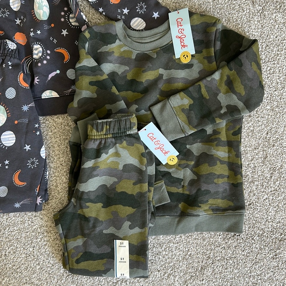 Cat & Jack Matching Sweats Sets - 5T - Picture 4 of 4